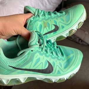 Women’s Nike Tail Wind 7